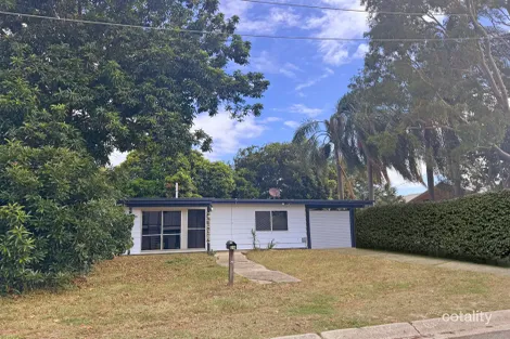 Property photo of 28 Gillian Street Beachmere QLD 4510