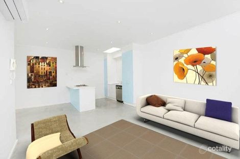 Property photo of 2/71 Rose Street Essendon VIC 3040