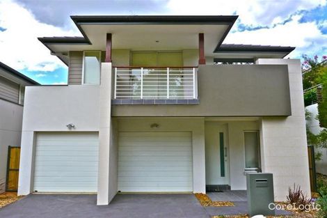 Property photo of 11 Kimber Crescent Norwest NSW 2153