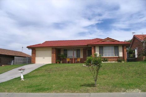 8 Brou Pl, Flinders, NSW 2529