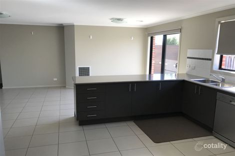 Property photo of 21 Cartledge Avenue Mount Clear VIC 3350