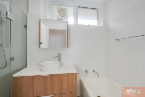 Property photo of 4/18 Memorial Drive The Hill NSW 2300