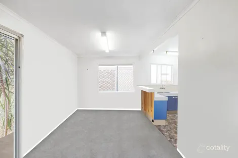 Property photo of 28 Gillian Street Beachmere QLD 4510