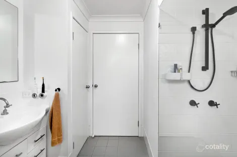 Property photo of 4 Wise Street Bundamba QLD 4304