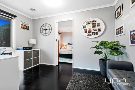 Property photo of 3 Darke Court Darley VIC 3340