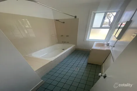 Property photo of 4 Jones Avenue Armidale NSW 2350