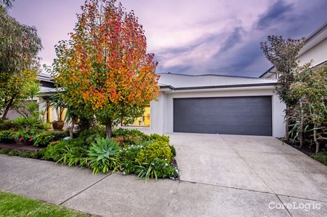 Property photo of 32 Pegasus Road Cranbourne West VIC 3977