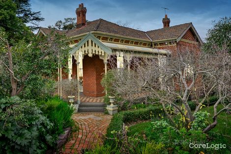 Property photo of 2 Fernhurst Grove Kew VIC 3101