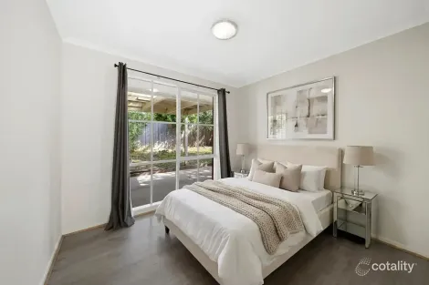 Property photo of 56 Collins Crescent Berwick VIC 3806