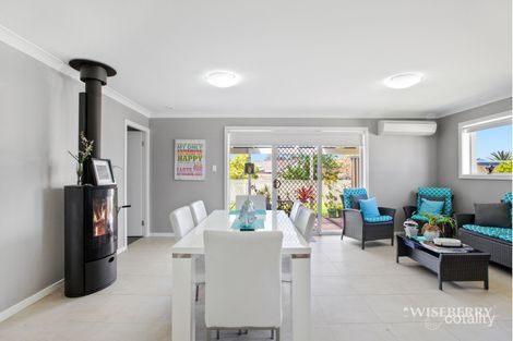 Property photo of 51 Cornwall Avenue Gorokan NSW 2263