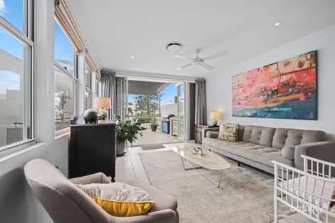 Property photo of 18 Moores Crescent Varsity Lakes QLD 4227