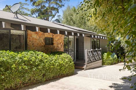 5 Noonan Gr, Woodend, VIC 3442