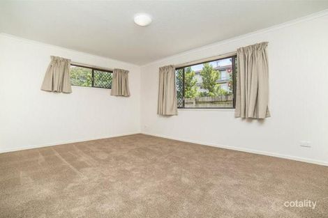 Property photo of 3/278 Marine Parade Labrador QLD 4215