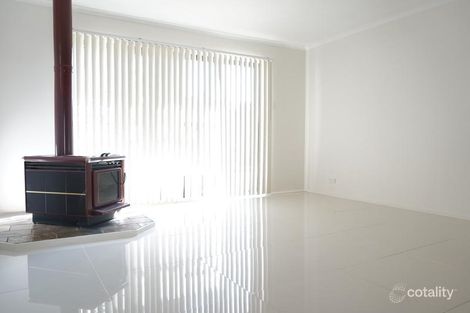 Property photo of 2 Ryde Place St Johns Park NSW 2176