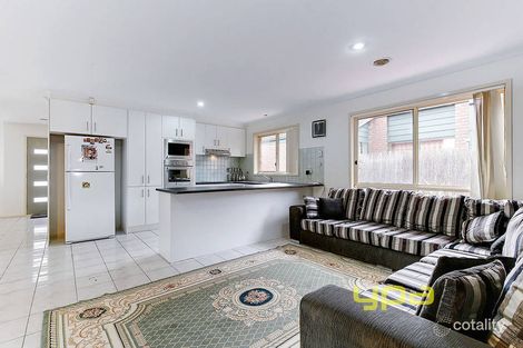Property photo of 12 Prentice Court Roxburgh Park VIC 3064