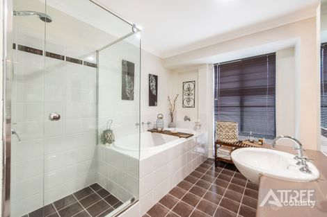 Property photo of 16 Birmingham Parade Piara Waters WA 6112