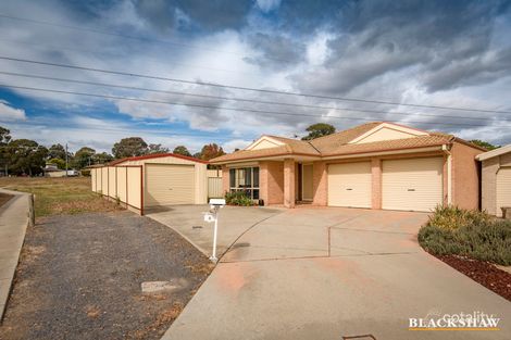 Property photo of 8 Pearcey Place Dunlop ACT 2615