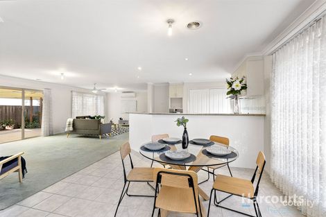 Property photo of 25 Red Oaks Way South Morang VIC 3752