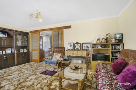 Property photo of 23 Tintinara Crescent Belmont VIC 3216