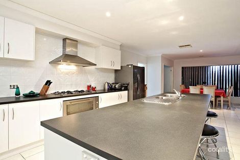 Property photo of 16 Mackay Road Manor Lakes VIC 3024