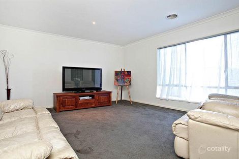 Property photo of 16 Mackay Road Manor Lakes VIC 3024