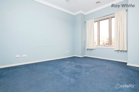Property photo of 10 Edgbaston Parade Caroline Springs VIC 3023