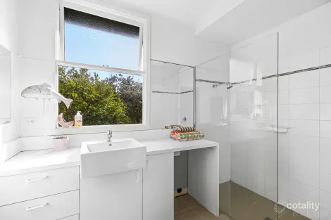 Property photo of 30 Alexander Crescent Point Lonsdale VIC 3225