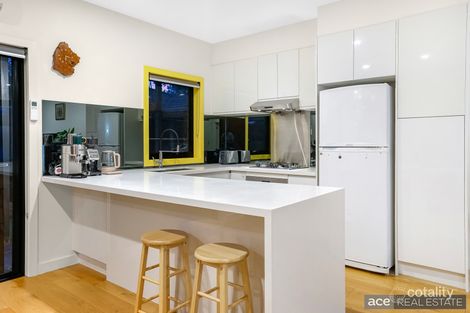 Property photo of 2/8 Conway Court Altona North VIC 3025