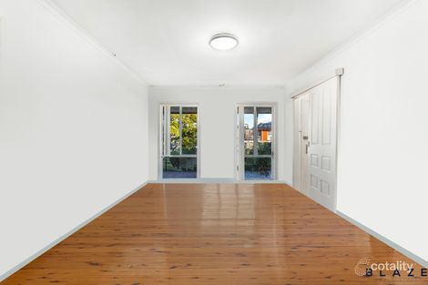 Property photo of 27 Swinborne Crescent Wetherill Park NSW 2164