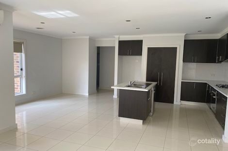 Property photo of 8 Scullin Road Burnside Heights VIC 3023