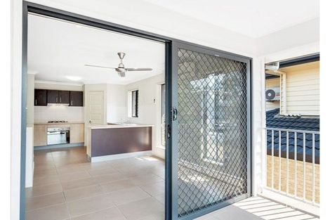 Property photo of 10 Gabrielle Court Kallangur QLD 4503