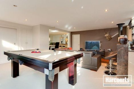 Property photo of 15 Peveril Crescent Cranbourne North VIC 3977