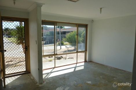 Property photo of 9 Mulline Court Maddington WA 6109
