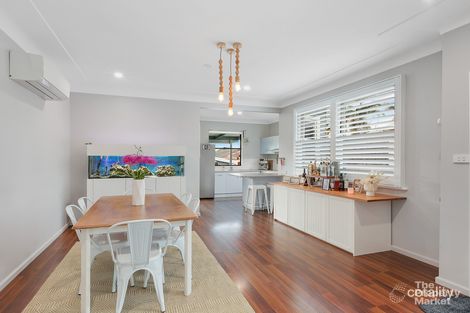 Property photo of 2 Greenway Avenue Mannering Park NSW 2259
