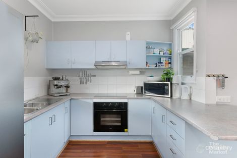Property photo of 2 Greenway Avenue Mannering Park NSW 2259