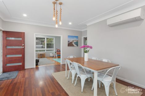 Property photo of 2 Greenway Avenue Mannering Park NSW 2259