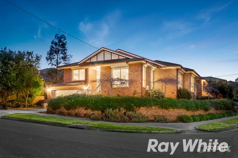 Property photo of 17 Illoura Street Watsonia VIC 3087