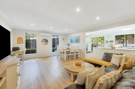 Property photo of 30 Shamrock Avenue Banora Point NSW 2486