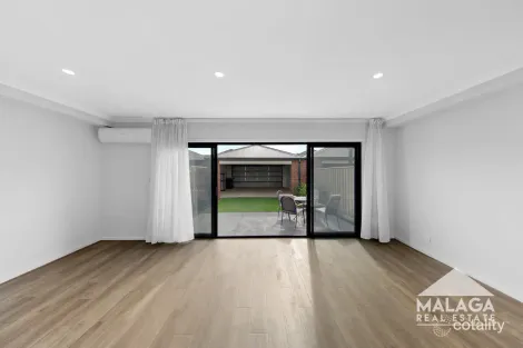 Property photo of 10 Hedgeley Avenue Deanside VIC 3336