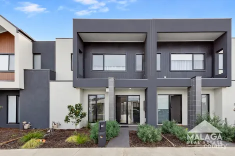 Property photo of 10 Hedgeley Avenue Deanside VIC 3336