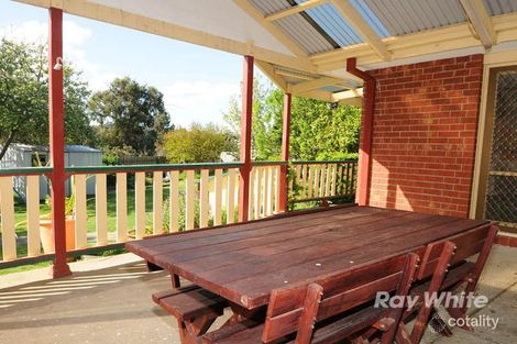 Property photo of 8 Apple Grove Bayswater VIC 3153