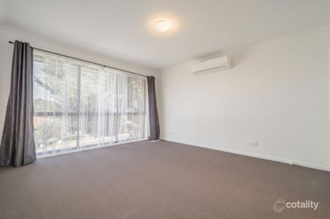 Property photo of 10 John Hunter Drive Endeavour Hills VIC 3802