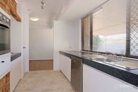 Property photo of 28 Willow Way Maddington WA 6109