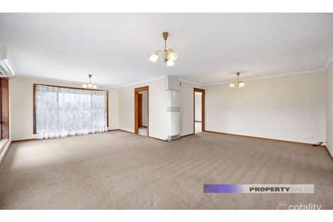 Property photo of 5 Randall Crescent Moe VIC 3825