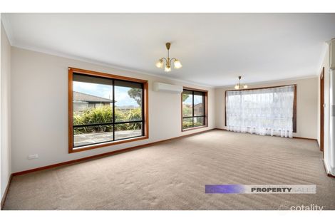 Property photo of 5 Randall Crescent Moe VIC 3825