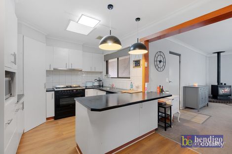 16 Edgewater Cl, Eaglehawk, VIC 3556