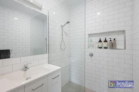 Property photo of 16 Edgewater Close Eaglehawk VIC 3556