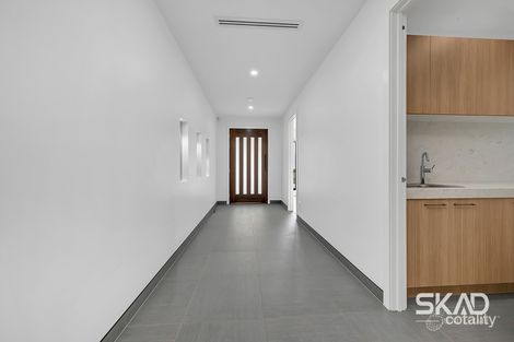 Property photo of 63 Juscelina Drive Craigieburn VIC 3064