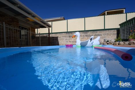 Property photo of 6 Cockatoo Close Singleton WA 6175