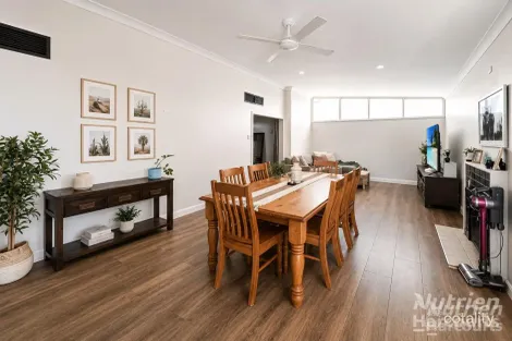 7 Hablett Cres, Gillen, NT 0870